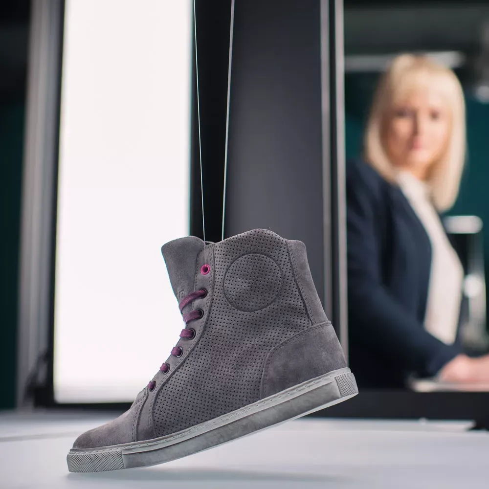 Grå sneaker med høy ankel